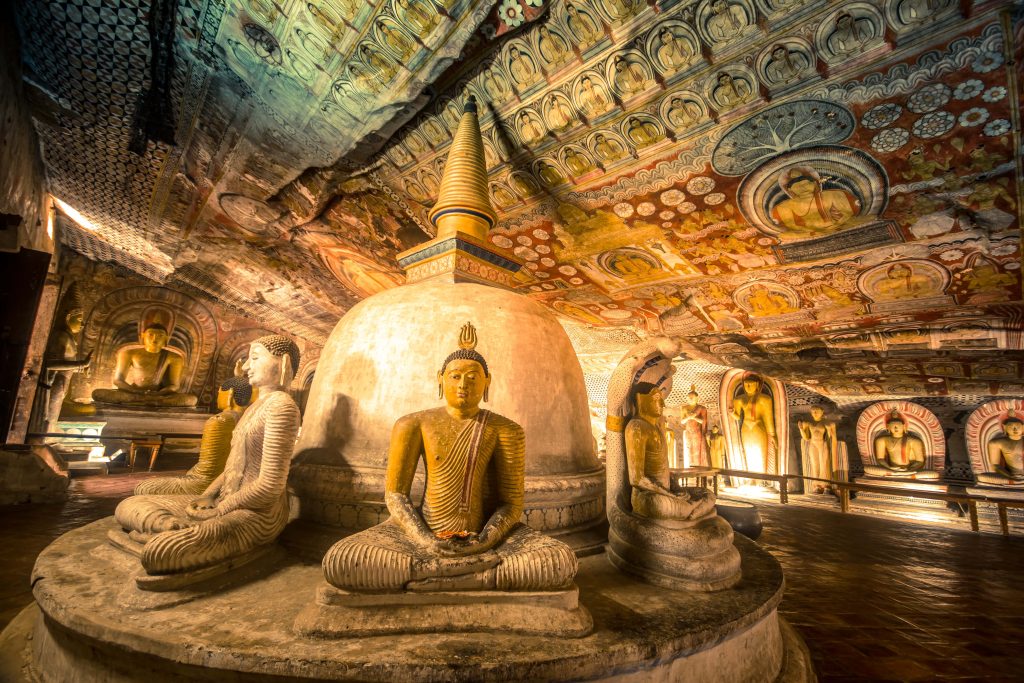 dambulla-cave-temple-moonheaven-cultural-heritage-tour