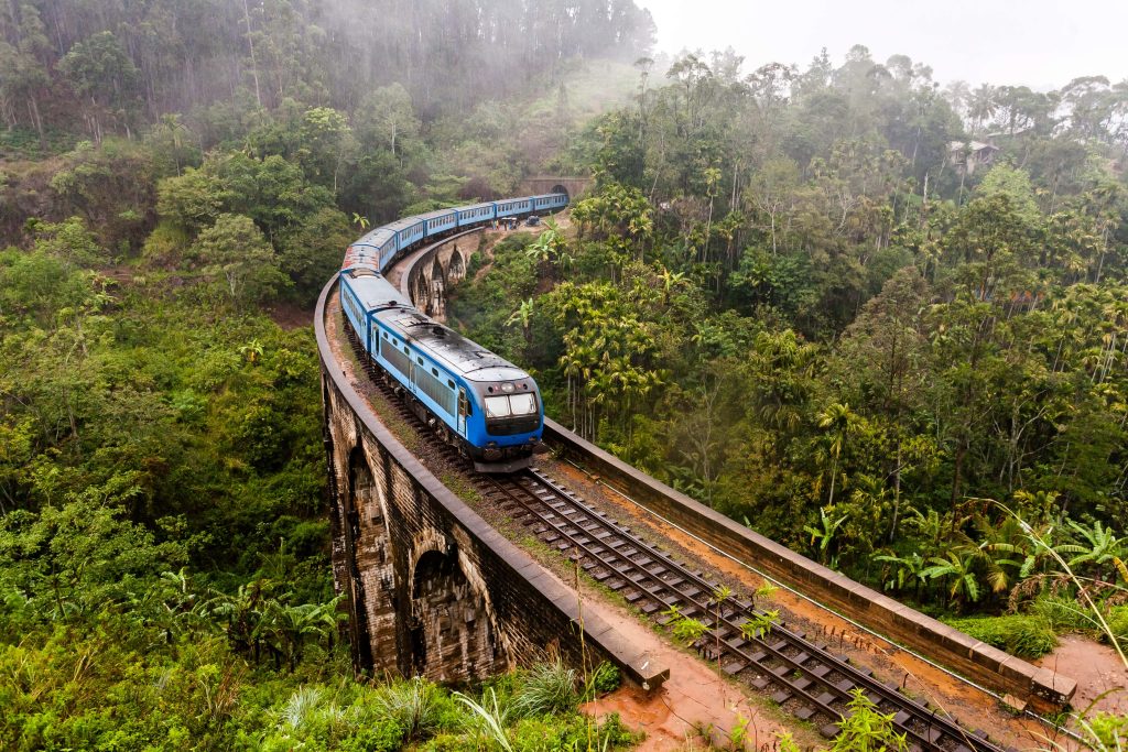 nine-arch-bridge-srilanka-moonheaven-travels