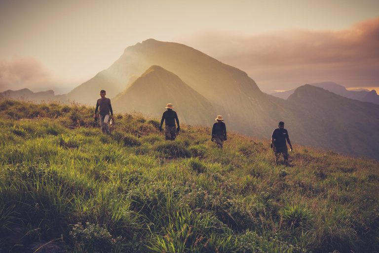 yahangala-hike-moon-heaven-travels-srilanka